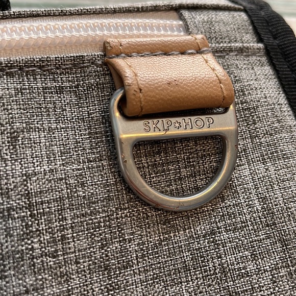 Skip hop diaper changing station - Picture 11 of 11